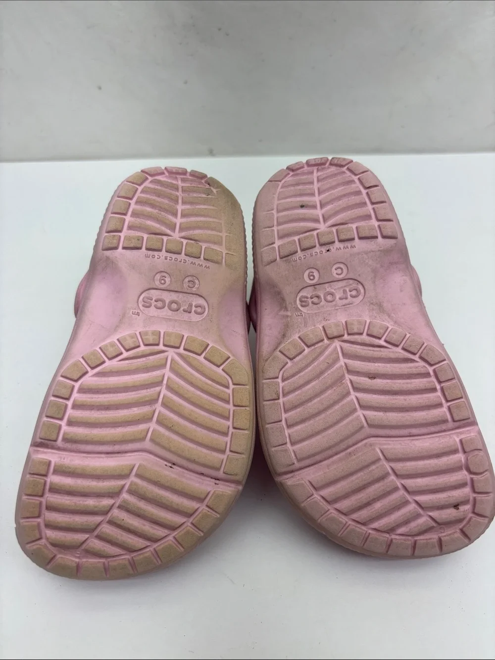 Crocs sandals for toddler girl, SZ 9, box 73